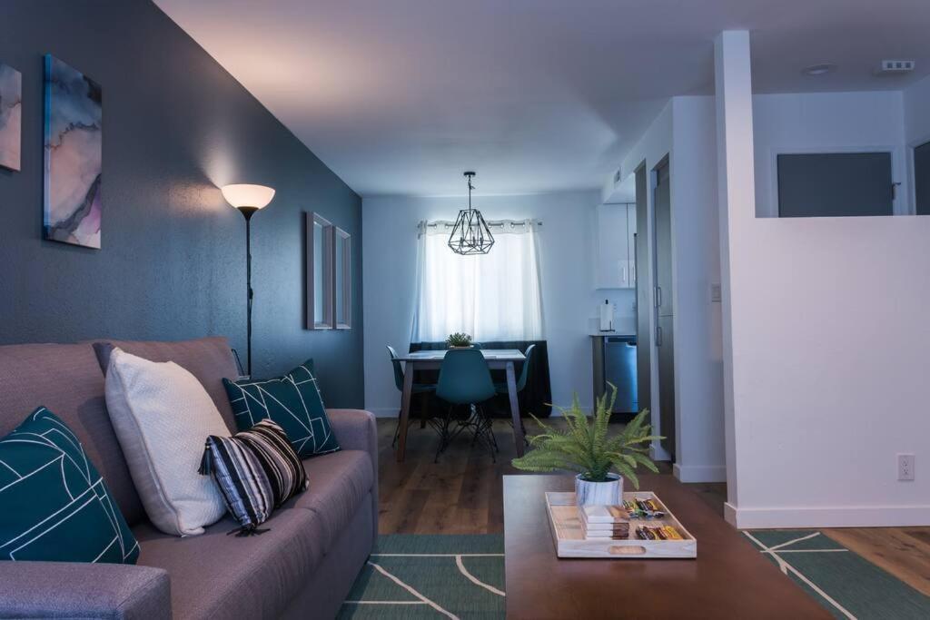 Stylish 2 Bed 1 And Half Bath Apartment Near Sofi Stadium, Lax, Forum Inglewood Exterior foto
